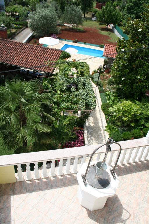 Apartments Petricic With Swimming Pool Ičići Exteriér fotografie